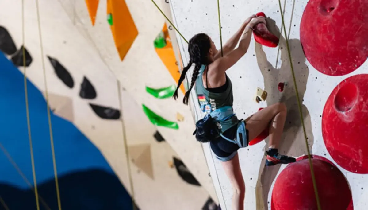 Rosalie beim Klettern im Finale | © Nicholas Perreth
