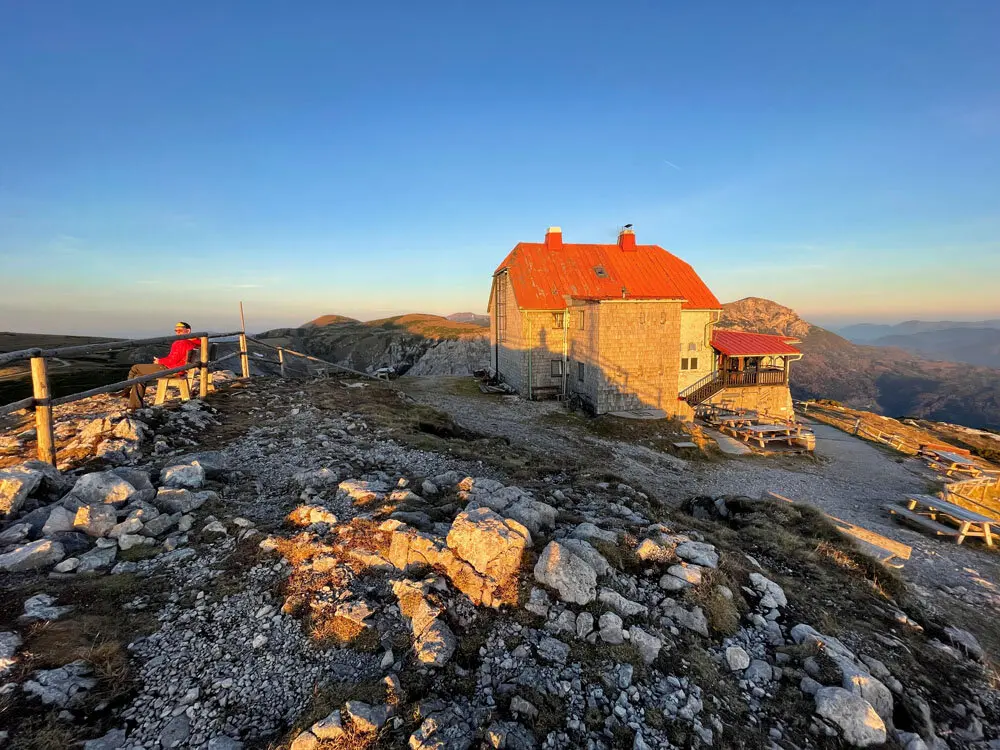 Abend am Schneealpenhaus | © Dr. Peter Sickenberger
