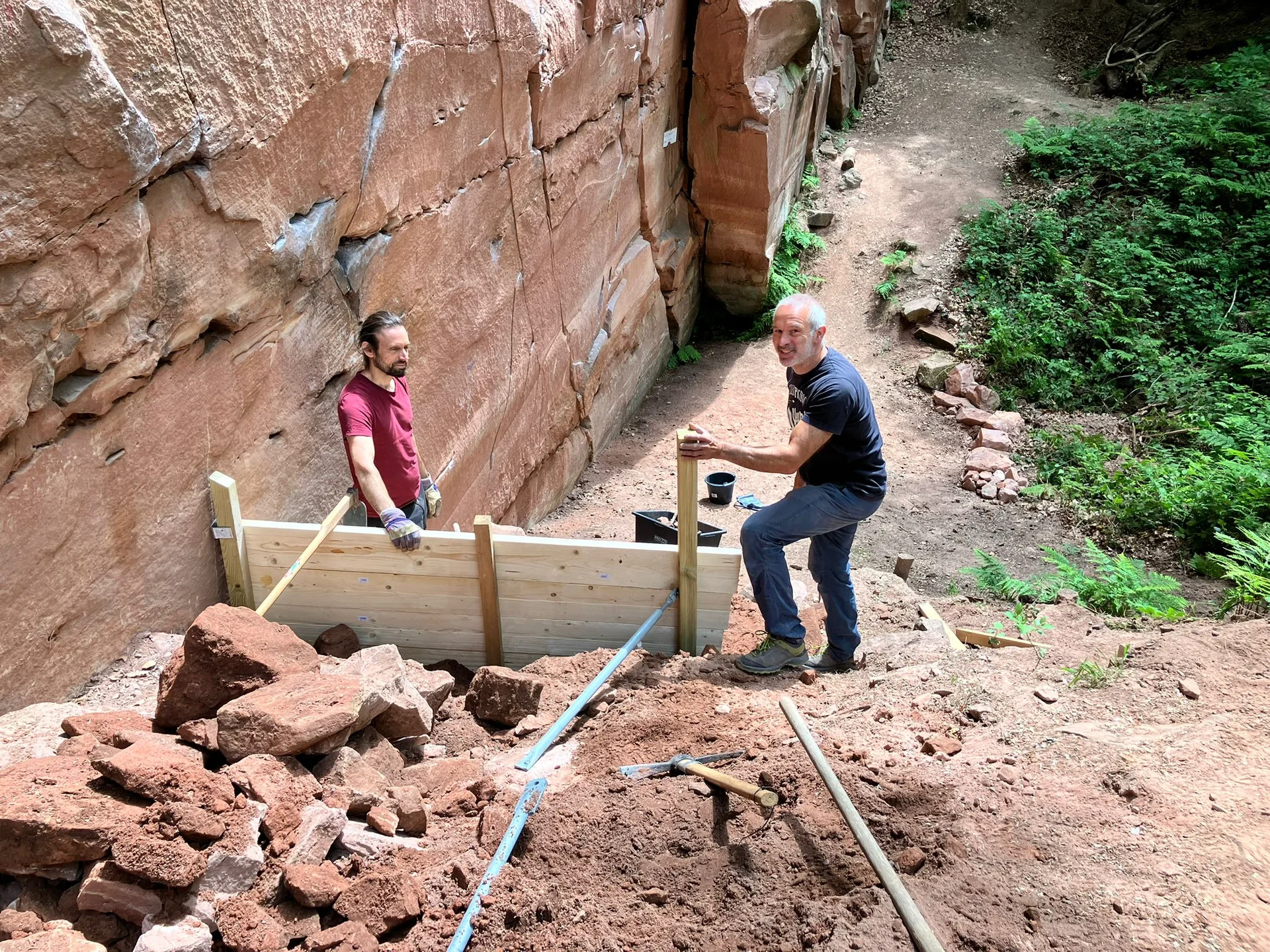 Bau einer Mauer | © DAV AB