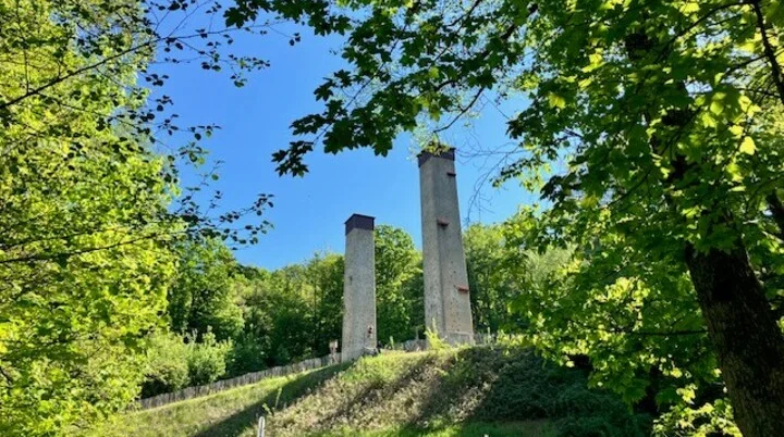 Kletterpfeiler auf dem Freizeitgelände  Waldaschaff  | © Christoph Sauer