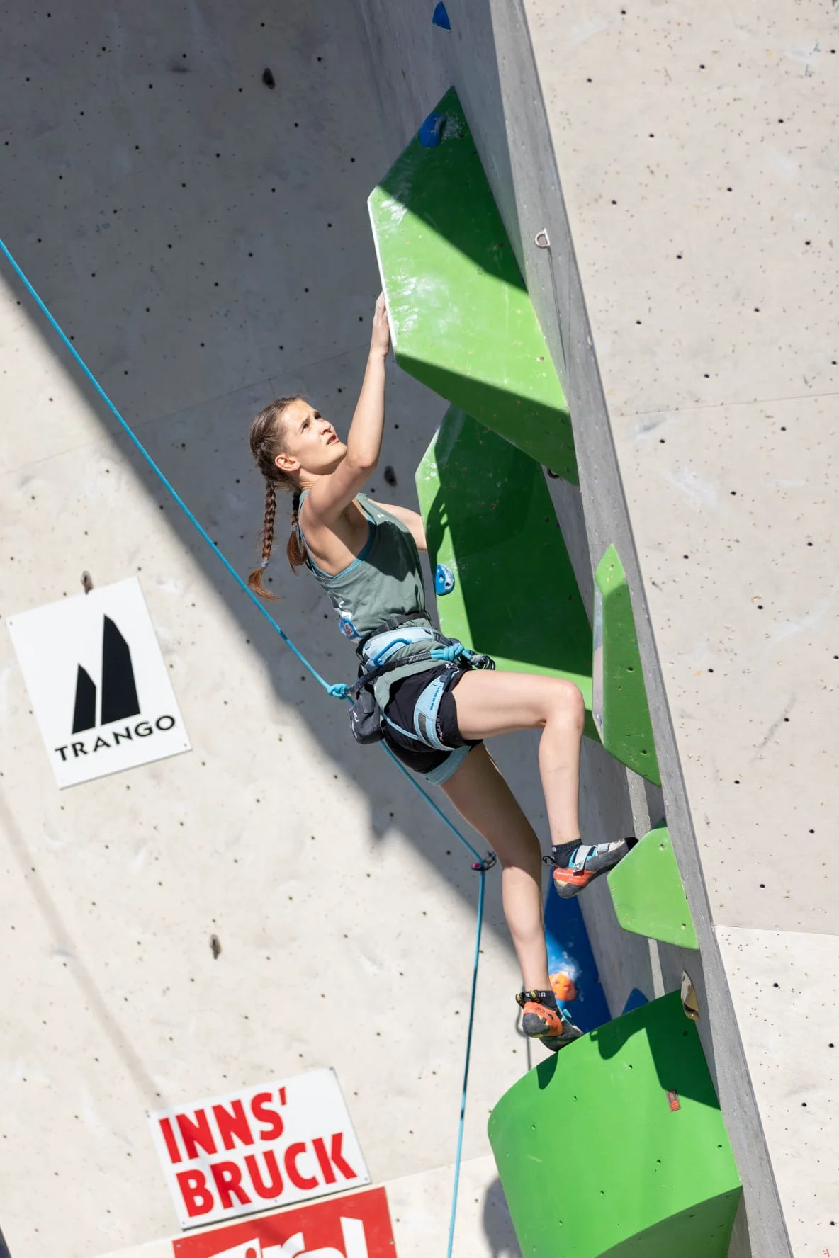 Rosalie Schaupert  beim klettern  | © Jakob Mehltretter 