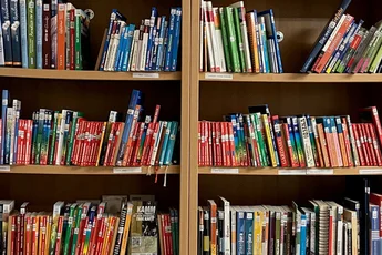 Bücherregal | © DAV AB